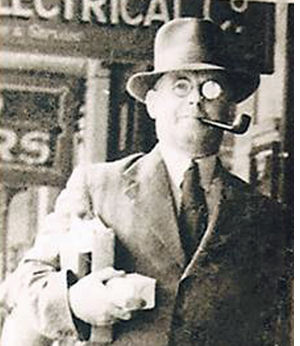 photograph of Leslie Chandler in East London, South Africa, in 1937